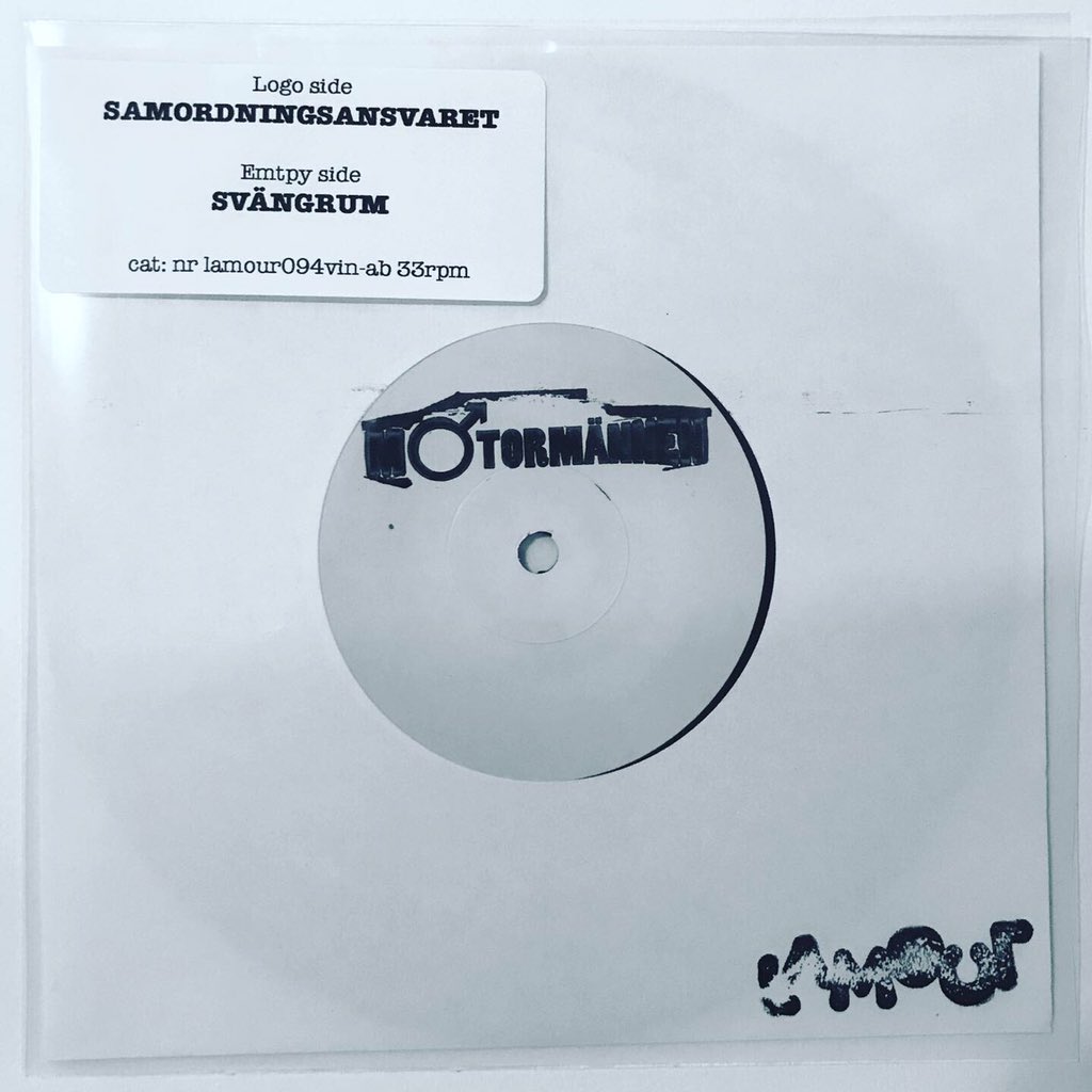 Får vi bjuda på en överraskning! Motormännens 4 singlar som släpptes digitalt i somras finns nu på fult handstämplade 7" vinyler! 💥  shop.lamour.se/tag/motormanne…