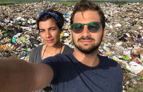 Mi gente, saquen un rato y vayan a ver este documental. Esta realidad nos arropa y no podemos ser indiferentes... Con sólo un poco más de conciencia, podemos hacer una GRAN diferencia !! Felicidades y Gracias a @nashlabogaert y a José María Cabral por este tremendo aporte.