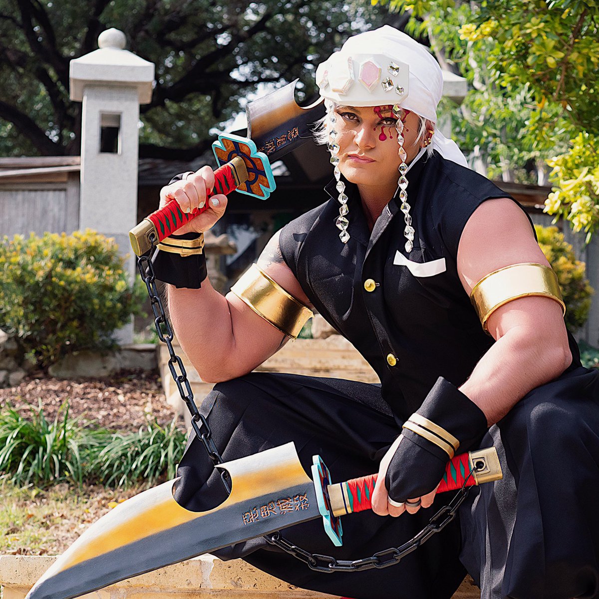 mishamai_hime's tweet photo. My 1st time making swords and I learned a lot fr materials, airbrushing, tsukamaki wrapping.
Uniform altered by me,
Everything else made by me, Cosplayer and editor: @okiifresh
Photographer: me
#foamcraft #foamsmith #foamsword #foamweapon #foamtutorial #cosplaycraft #cosplaywip https://t.co/y79Hu9L46c