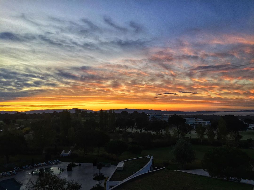 Saying goodbye to another great day at #HotelCamiral 🌅 Will you visit us again soon? 😍 📸 by @lucygoddardgolf