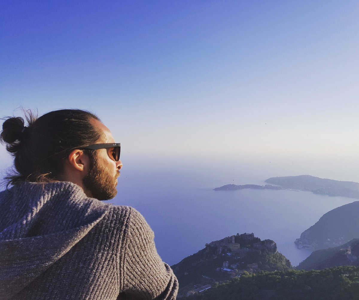 Une pensée pour la personne qui m'accompagnait ce jour là 😘 

#eze #capferrat #CotedAzurFrance  #panorama #auteurfrancais #picoftheday #view