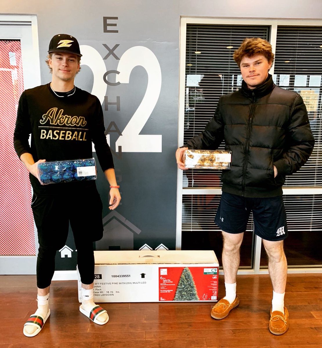 22exchange's tweet photo. Congratulations to our winners from Renewal Week Part 2! Enjoy your prizes!
•
#22Exchange #RenewalWeek #GoZips #WeWantYOUat22 #DowntownAkron https://t.co/r0wcSMJX6f