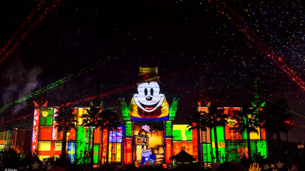 Tune in to our #DisneyParksLIVE stream of "Jingle Bell, Jingle BAM!" from Disney's Hollywood Studios tonight at 8:55 p.m. ET! bit.ly/2X2wBIN