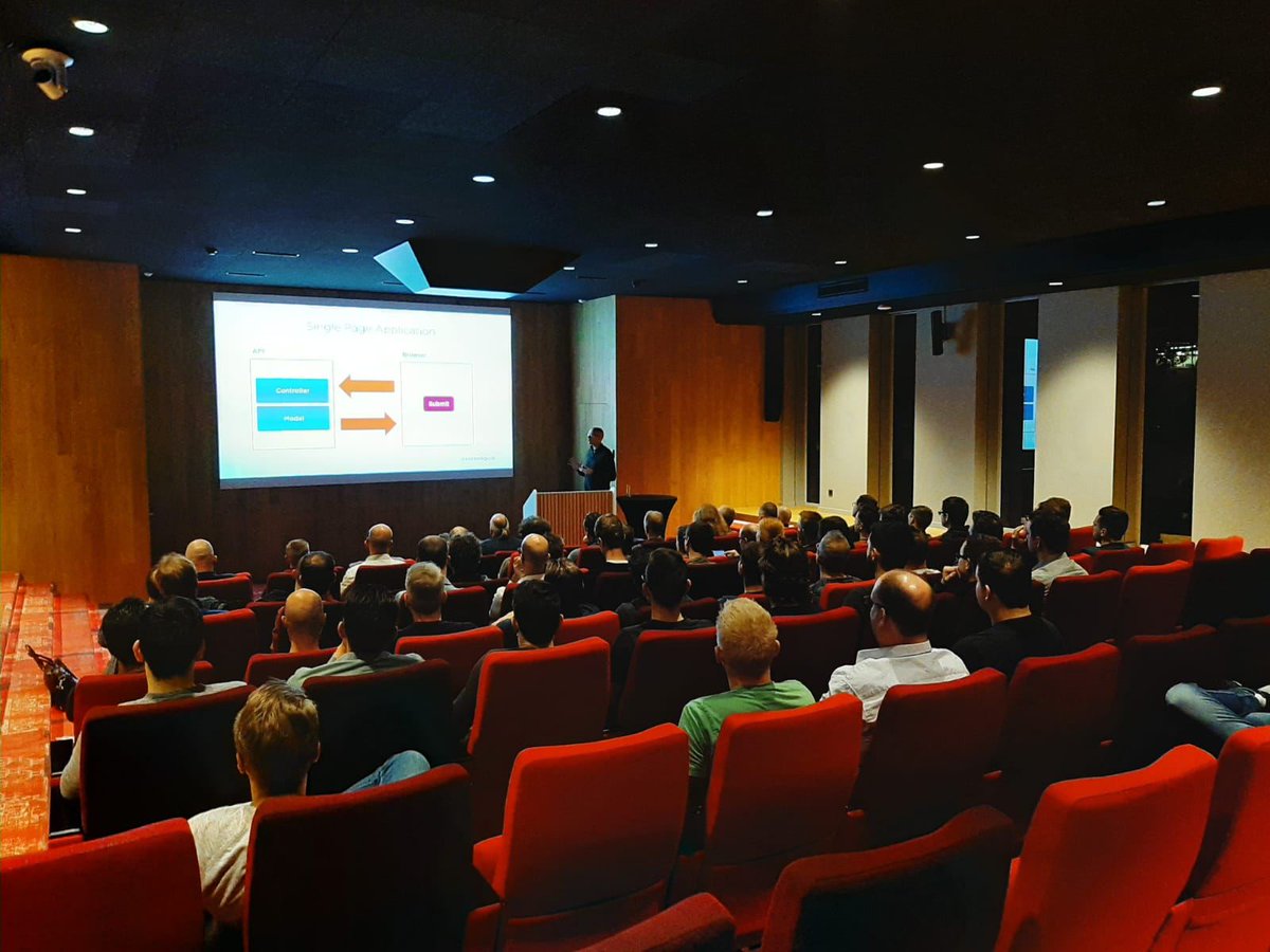 dotNetZuid's tweet image. @RolandGuijt is presenting What's new in ASP. NET Core 3.0. #DotNetZuid dotnetzuid.nl/Meeting/44/wha…