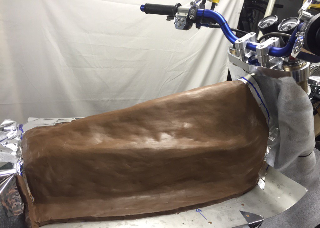 McWojjed's tweet image. Good progress or I'm soooo far down the wrong rabbit hole it aint funny 🙈 #shedbuilt #customcarbon #fueltank