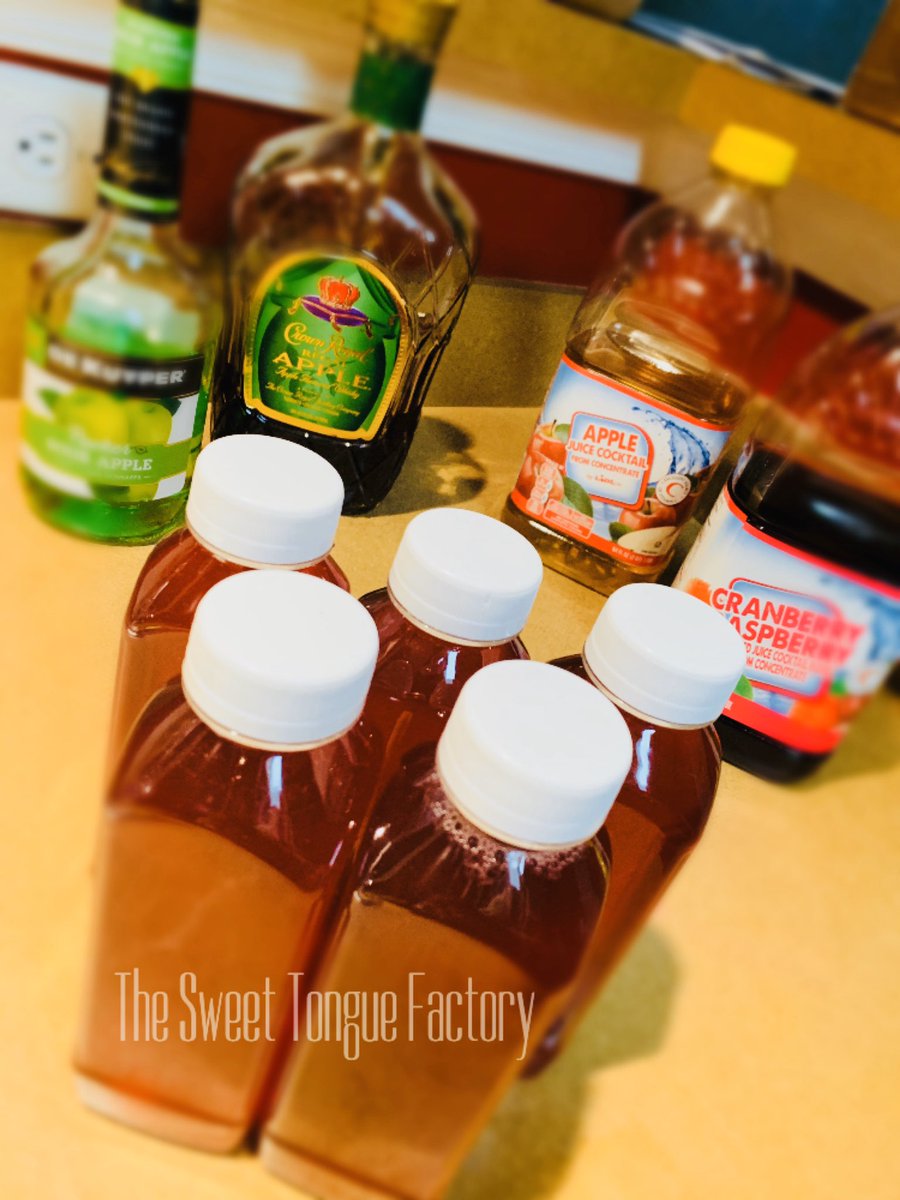 sweet_tongueLLC's tweet photo. * CrownBerry Lemonade 🍋 Made with @crownroyal, Sour Apple Pucker, CranRaspberry &amp; Apple Juice topped with Lemonade
.
.
.
.

#CrownRoyalApple #Mixologist #MobileMixologist #757Mixologist #757 #VA #Bartender #MobileBartender  #SweetTongueFactory #TheSweetTongueFactory https://t.co/8q3aprS7yy