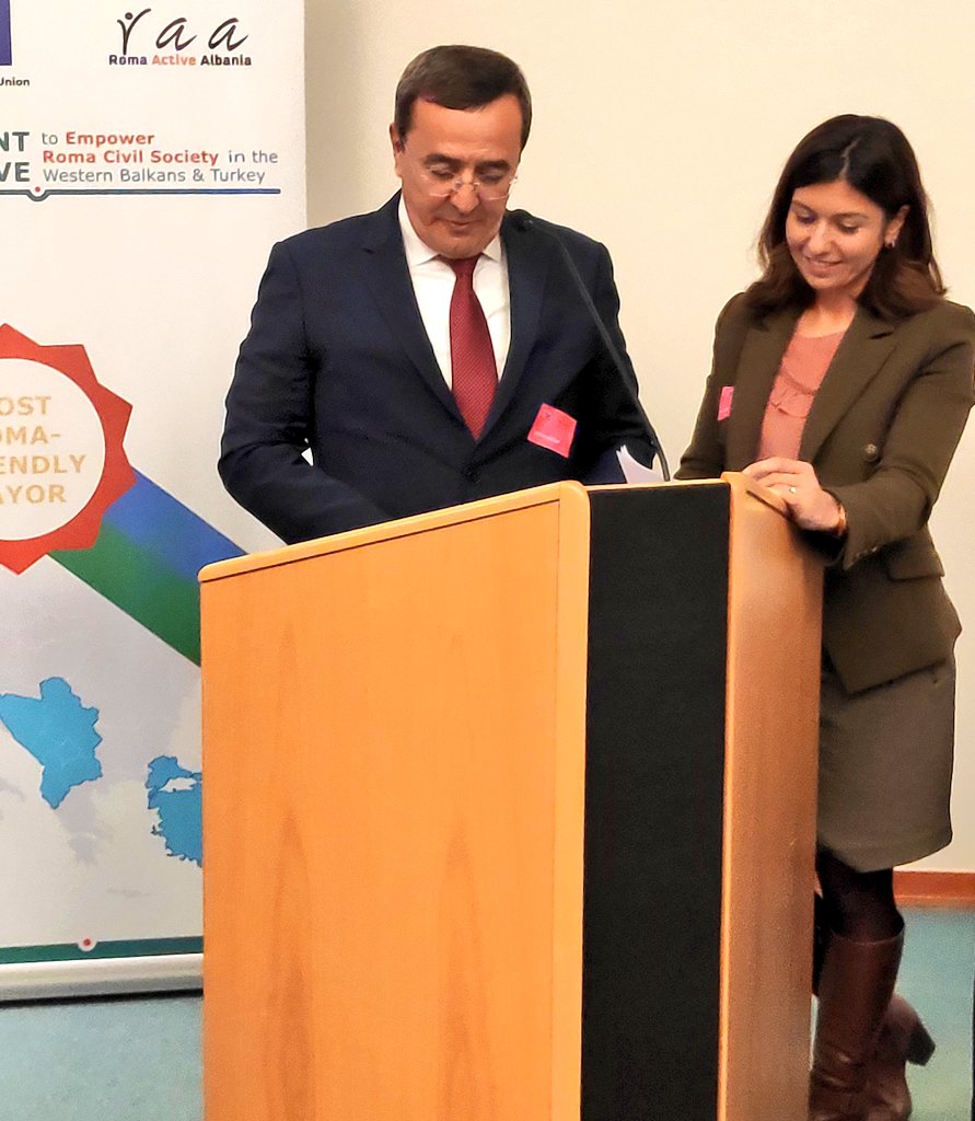 🏆 Congratulations to Abdul Batur from #Konak, Turkey for receiving the Most #RomaFriendlyMayor award:
⚠️Established a Roma working group in the city council
⚠️Opened town centres for disadvantaged people
⚠️ Increased employability of Roma, especially women

@EUDelegationTur