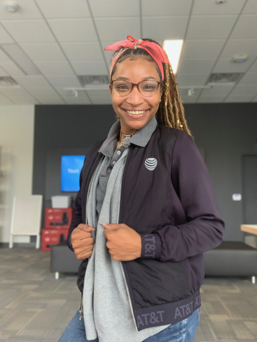 🎉Congrats🎉 to our newest Biz Expert Antoinette Brown from the Clementon store!!!  Hard work pays off, keep grinding and closing more biz deal$ 💸💰 #attemployee #BiR #FieldMarketingNation