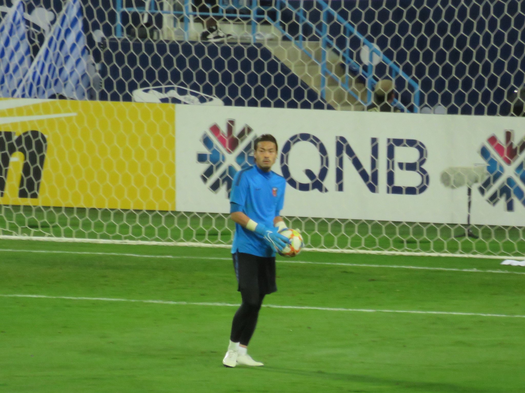 𝕙𝕞 広州アウェイに続いて浦和レッズ応援席とは逆サイドでのウォーミングアップ 悲しい まぁでもアウェイだから仕方ない 福島くんは勿論 Acl決勝アウェイの大舞台でsubを務めたダテちゃんにも貴重な経験になったね