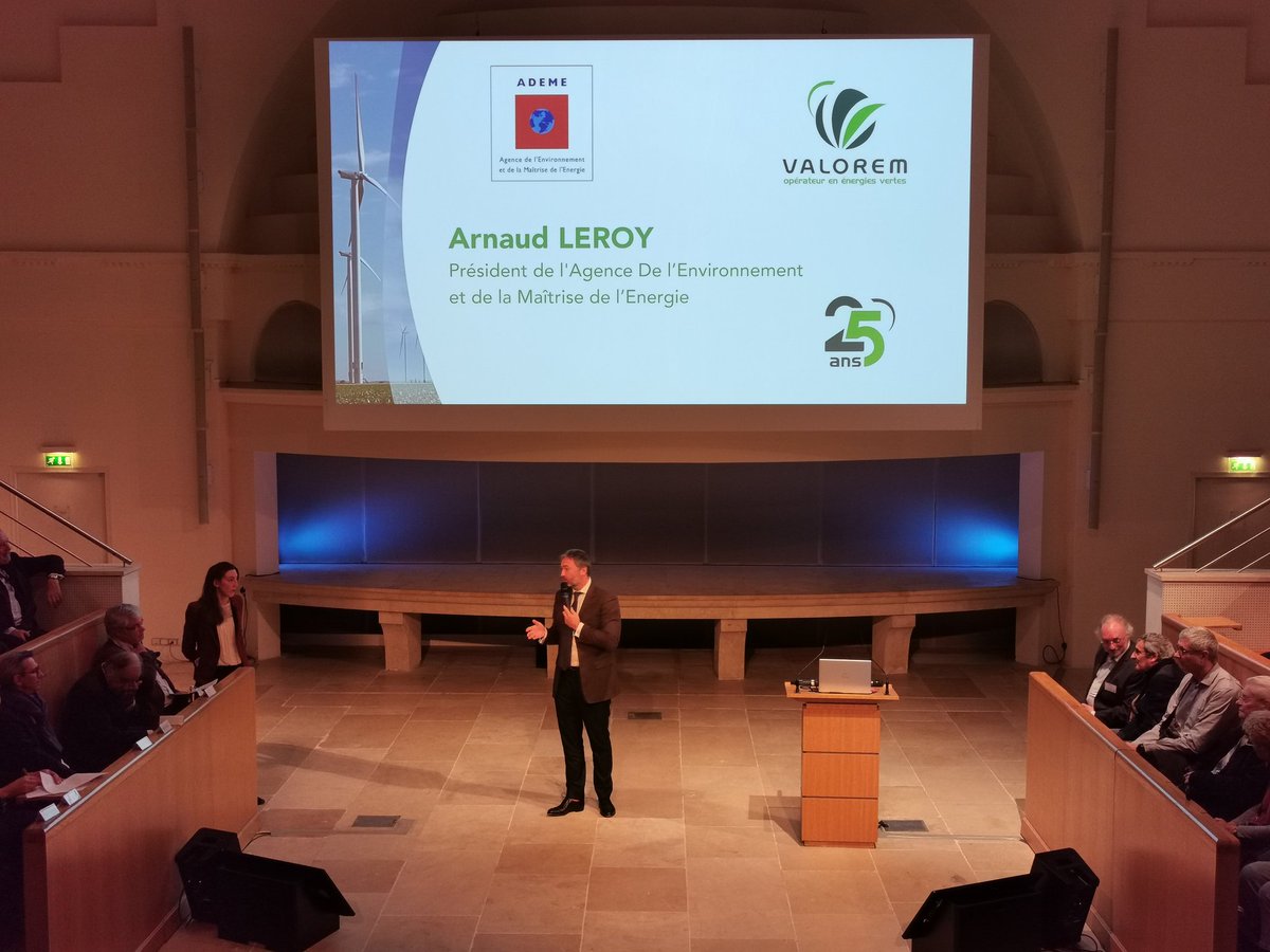 BertrandGuidez's tweet photo. Soirée anniversaire des 25 ans de @valorem_energie !
Un combat de tous les jours au service de la transition énergétique. 
#valorem25ans #EnR https://t.co/mF62Zu15o1