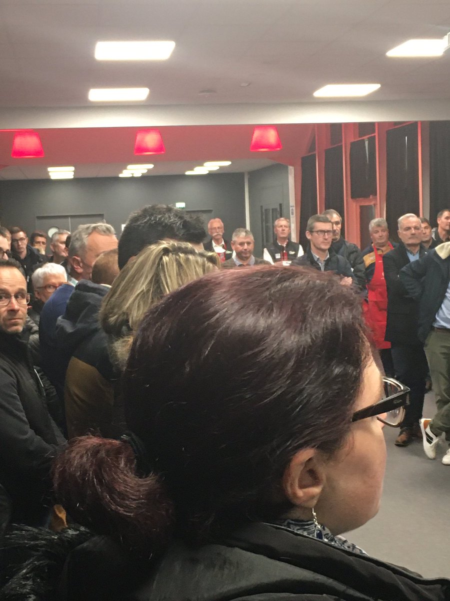 thierrybernier7's tweet image. Présentation du #labelrouge à tech élevage par @DenisLEROUGE1 #interbev @CedricMandin @BrunoDufayet   @MickTrichet