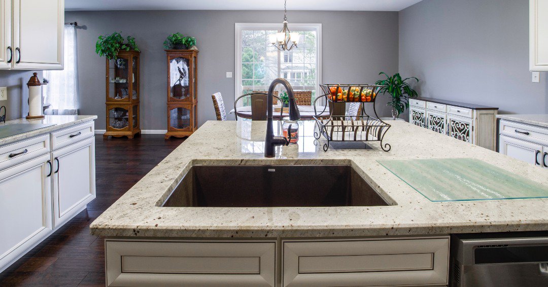 TheDesignPlace_'s tweet image. The Design Place is ready and available to help you with custom kitchen and bath designs. Check us out today! thedesignplaceinteriors.com/about #InteriorDesignServices #CustomKitchenDesigns