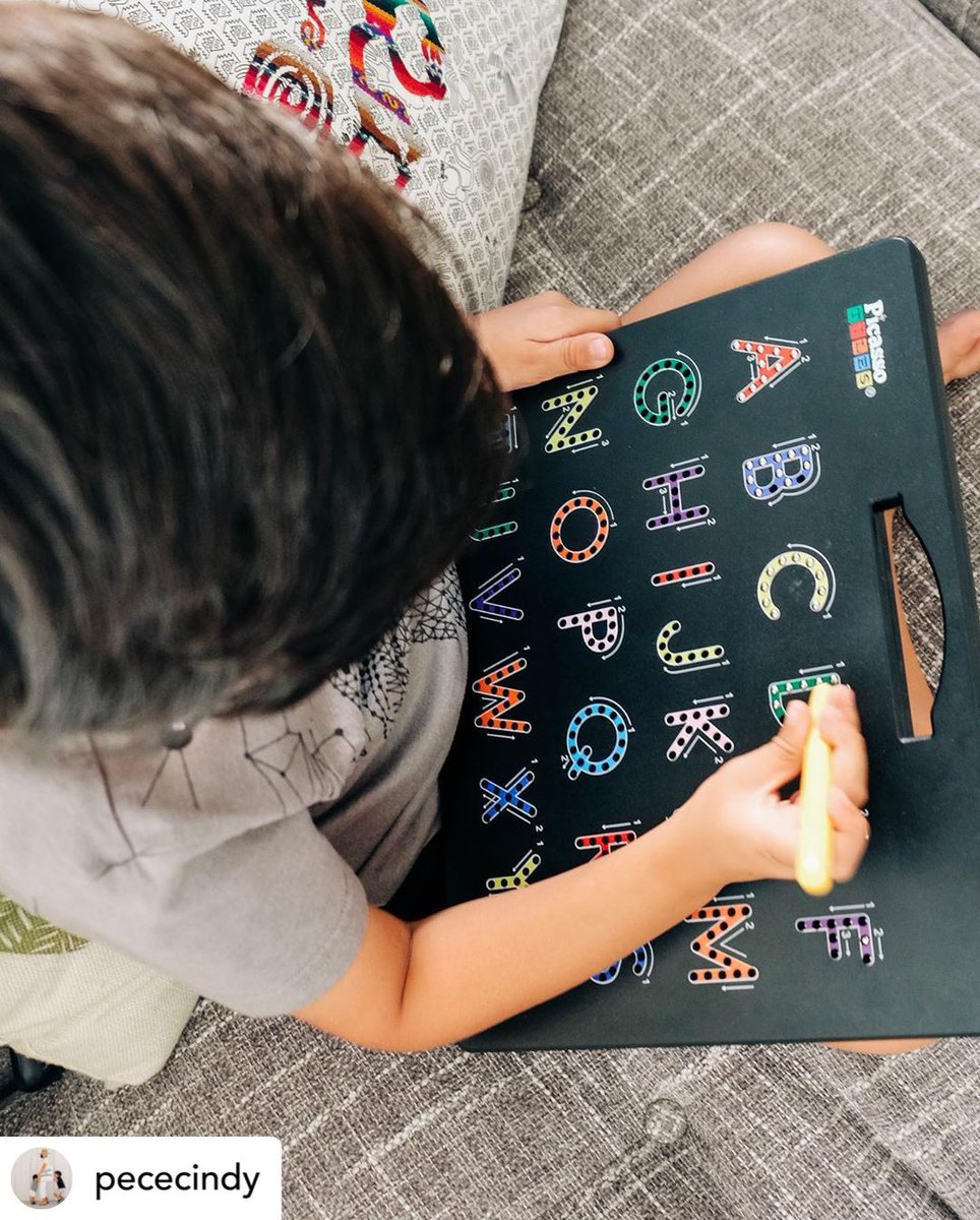 PicassoToys's tweet photo. Best way to learn is to teach. Meet the young professor giving a lesson to the little brother.
.
.
#Picassotiles #doodleboard #drawingboard #learningisfun #learnbyplay #learningabc #ptb03 https://t.co/SrL53k7ANZ
