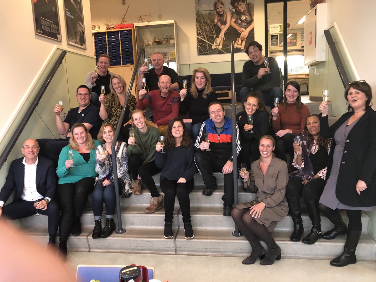 Trots op het topteam van ⁦<a href="/Neptunus_WNT/">DaltonschoolNeptunus</a>⁩ een hele dag #Dalton #visitatie glansrijk doorstaan. Licentie voor 5 jaar verlengd!