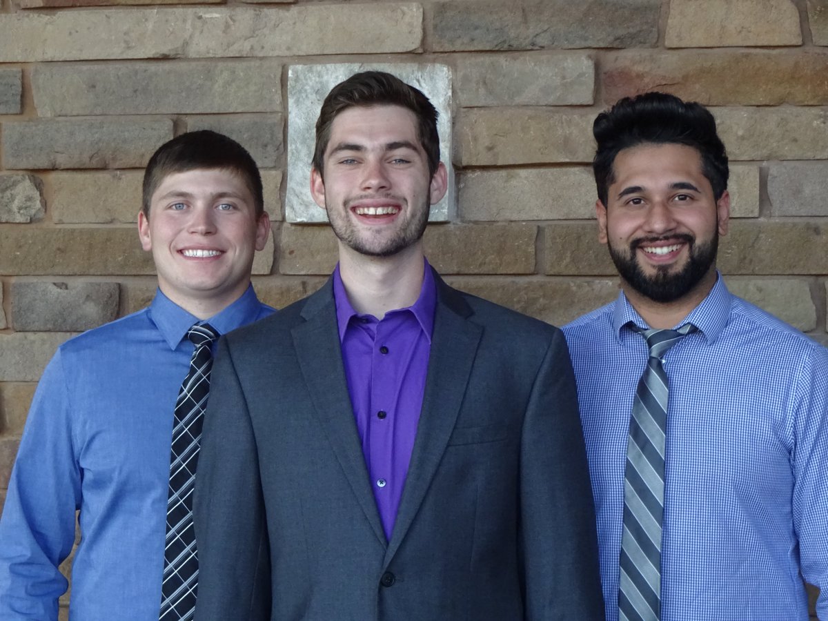 EngineeringUSI's tweet image. Aaron Mullis, Eli Hill, and Kashish Arora are presenting over the Green River Road Trail project! The objective of this project is to design a Shared-Use-Pathway (pedestrian trail) in Evansville, IN along Green River Road from Lynch Road to Millersburg Road. #SeniorSpotlight