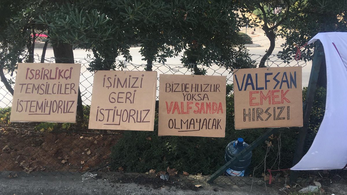 ErtanTekin_'s tweet image. Sabahın köründe #BabalarİşsizÇocuklarAçKalmasın diyerek görüşmelerin olumsuz sonuçlanmasındn dolayı Direnişin 41. Gününde Direnişimizi BOSTANCI da DİSK Birleşik Metal-İş Genel Mrkz önüne taşıyoruz tüm emek kamuoyunu selamlıyor ve Dayanışmaya çağırıyoruz.
#ValfsanİşçileriDireniyor