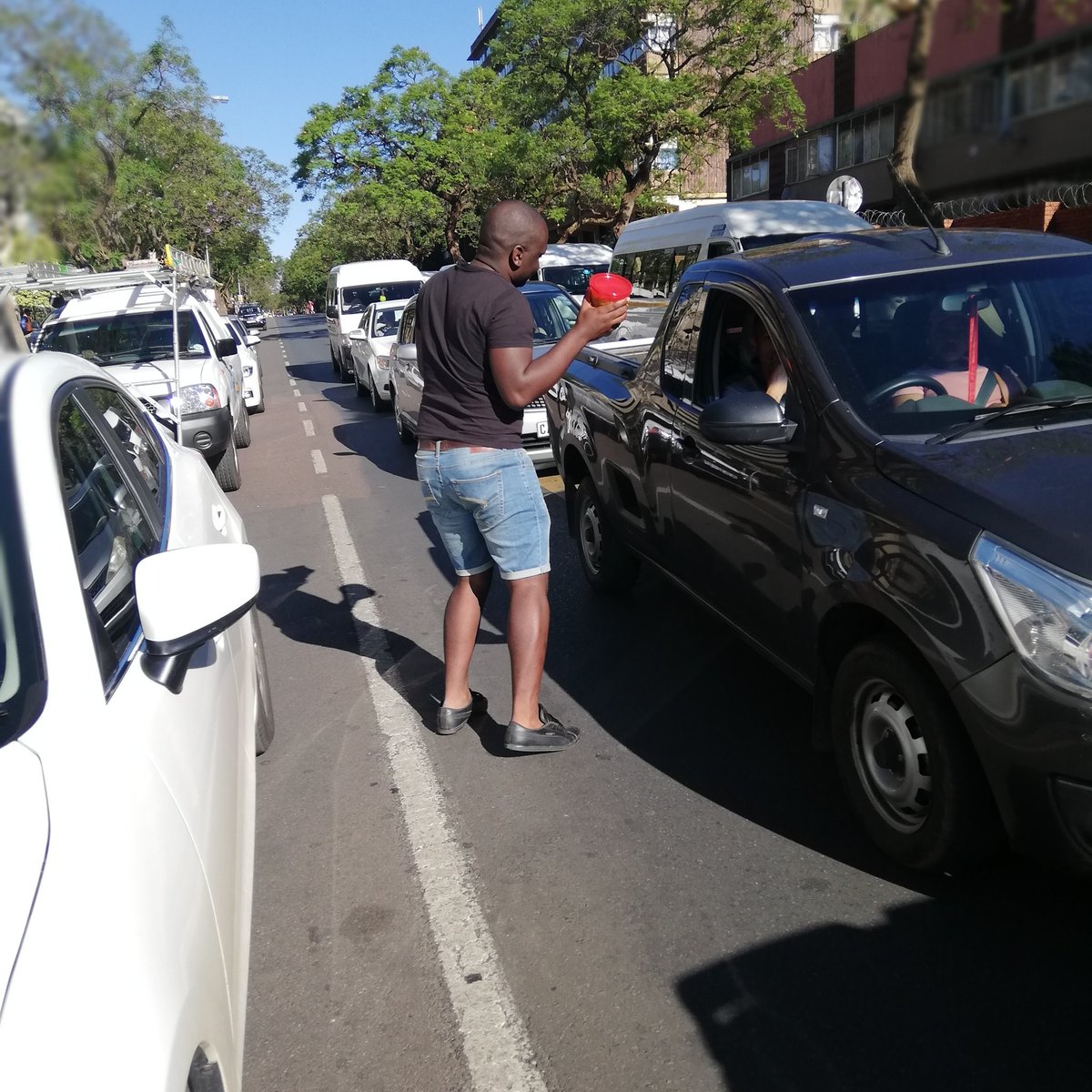 Wamhani_'s tweet image. Evening Good people.. I&apos;m selling this delicious Atchar #Yanghenelela.. All I&apos;m asking is a support to grow my hustle 🙏 You can support by buying and also your RT will mean a lot to me 🙏. Thank you and God bless