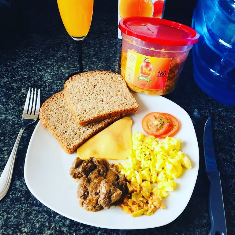 Wamhani_'s tweet image. Evening Good people.. I&apos;m selling this delicious Atchar #Yanghenelela.. All I&apos;m asking is a support to grow my hustle 🙏 You can support by buying and also your RT will mean a lot to me 🙏. Thank you and God bless