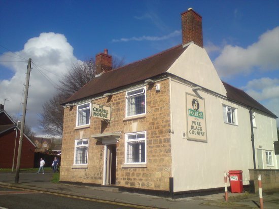 Might as well give up on this PR career...not sure I can top Sky News visiting my mate's boozer (Chapel House) in Lower Gornal tonight to get an insight into the political debate...this should be TV gold.