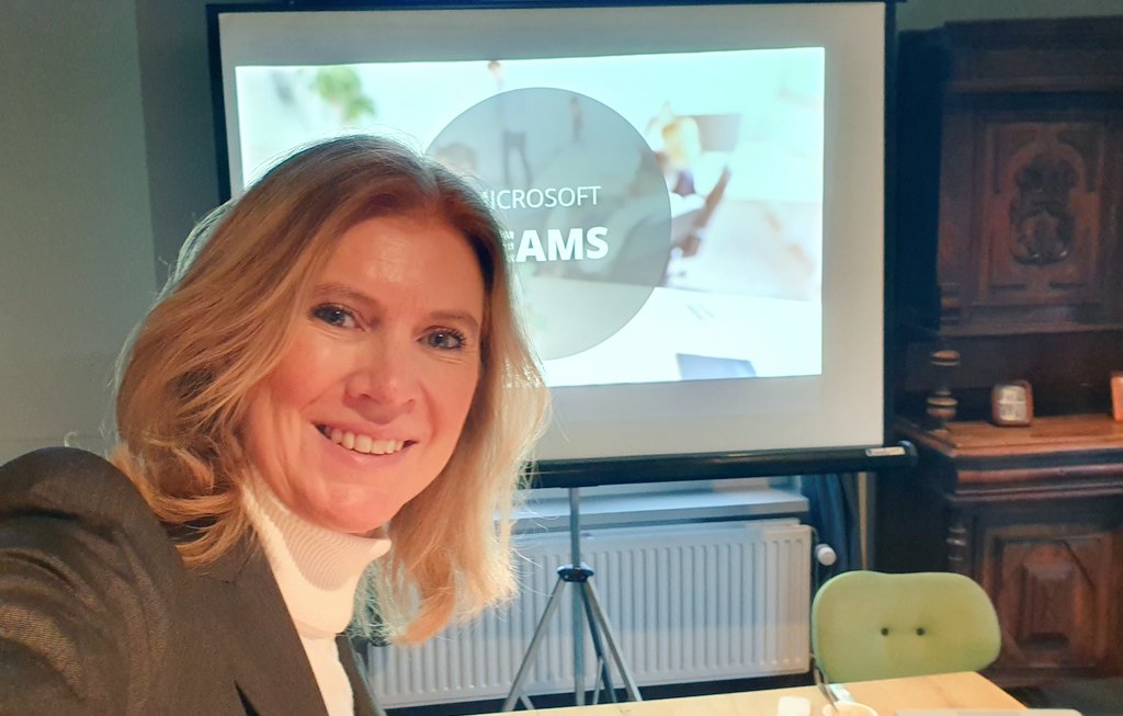 Mooie dag vandaag. Training Office 365 en Teams aan een leuke groep assistants. Van mailen naar delen! nedermeijer.nl/trainingsdata