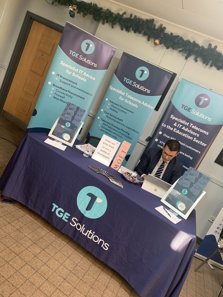 HEYSBL's tweet photo. We’re all set and ready to go for our Autumn event! 🙌🏼 So excited to hear @NickiiMesser 🤗 https://t.co/UCtrj8Wgaz