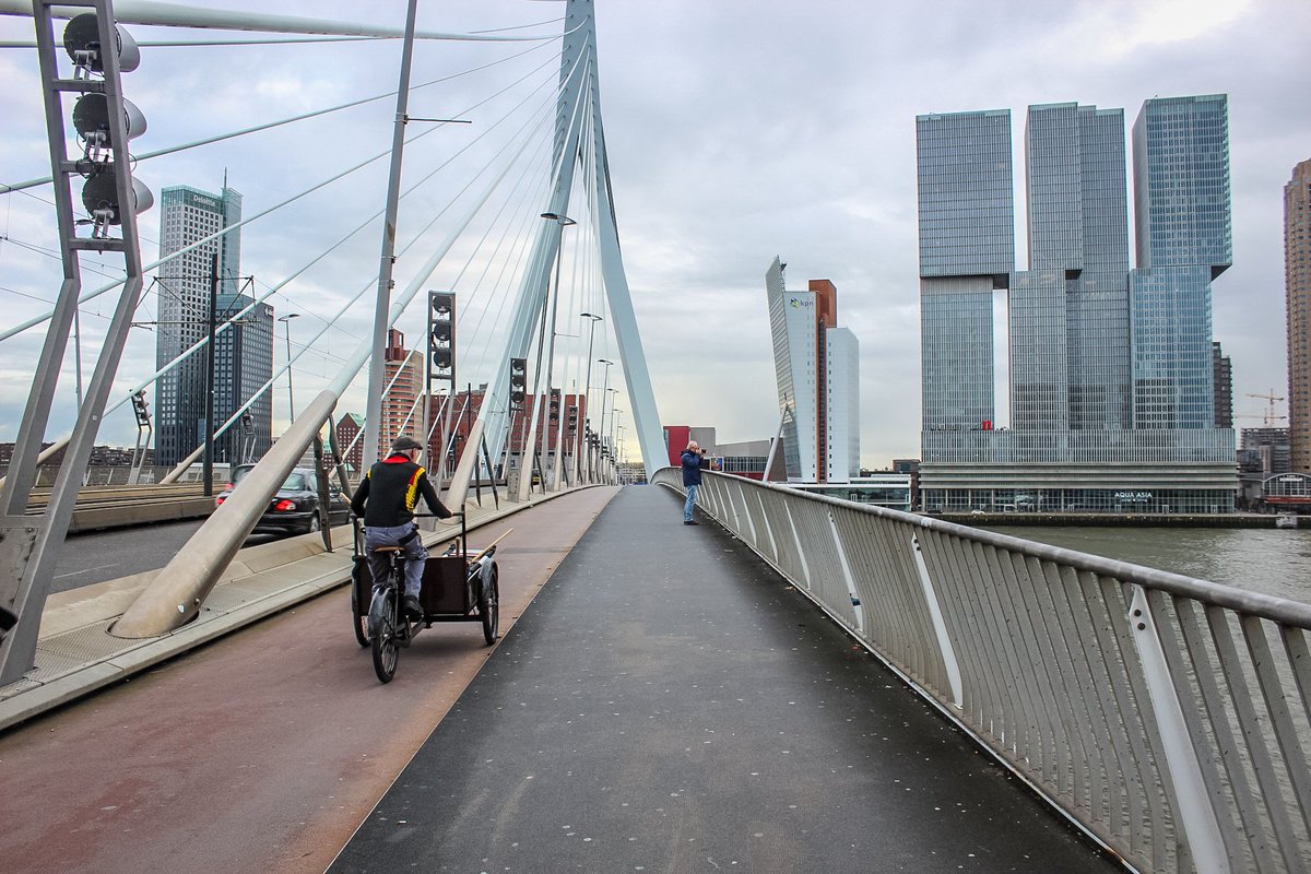 Wie was dat nou vandaag in Rotterdam?! En wat gaat daar allemaal gebeuren?!
#parijsisnogver #🚴🏻‍♂️🚴🏻 #detourvan80 #dtv80 #raleigh #zoetemelk #wielershow #tourdefrance #kaartenvialinkinbio #perfectcadeauvoordefeestdagen