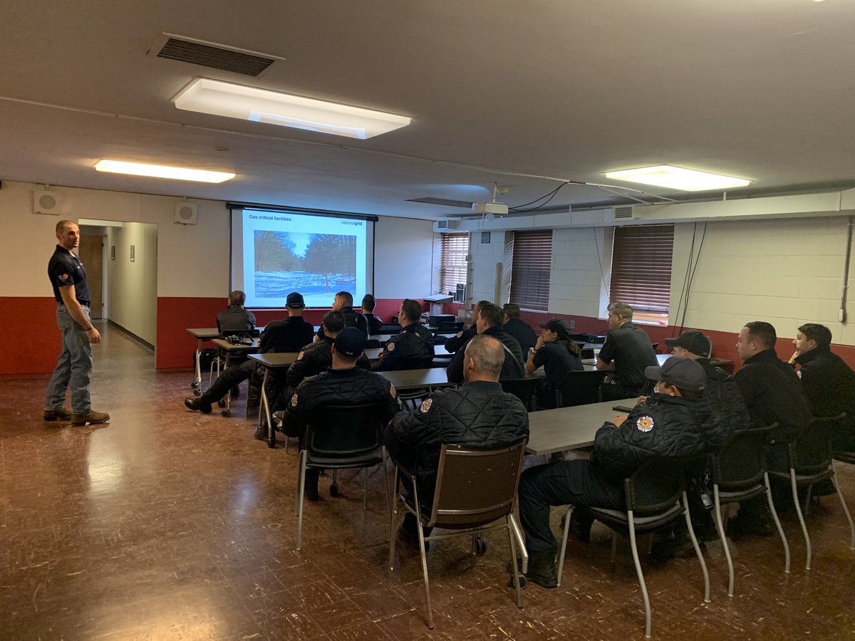 Had the opportunity to promote <a href="/nationalgridus/">National Grid US</a> First Responder E learning program at the Utica FDPT.
#digsafelyny #nationalgrid #mhv #utica #pipelinesafety