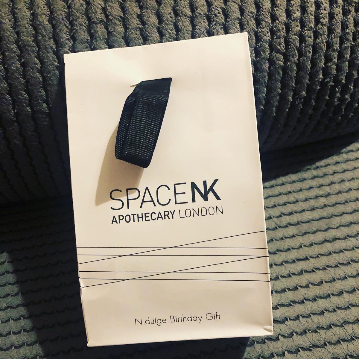 savvysavernikki's tweet photo. Picked up my free birthday gift π from @SpaceNK #beautyFreebies #Savvysavernikki https://t.co/RCnSK1PI6Q