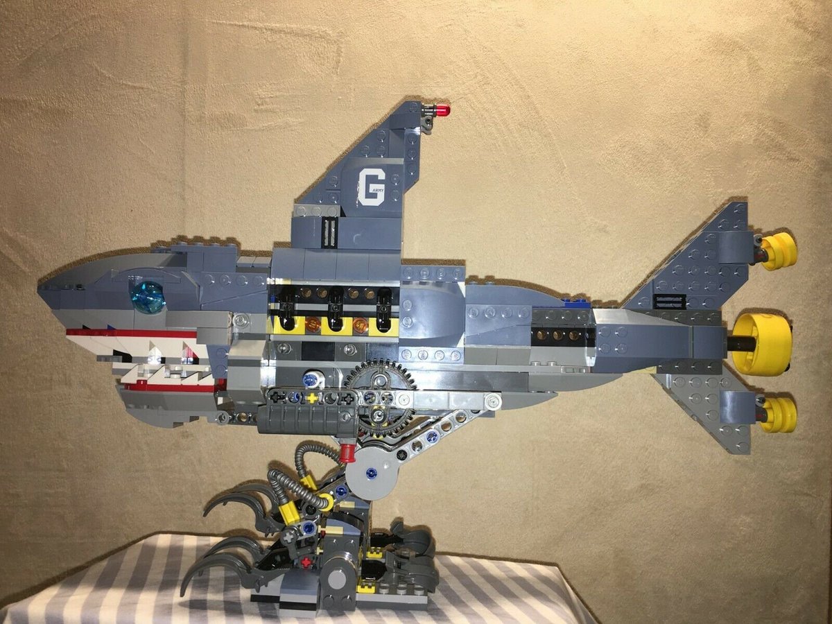 selling built lego sets