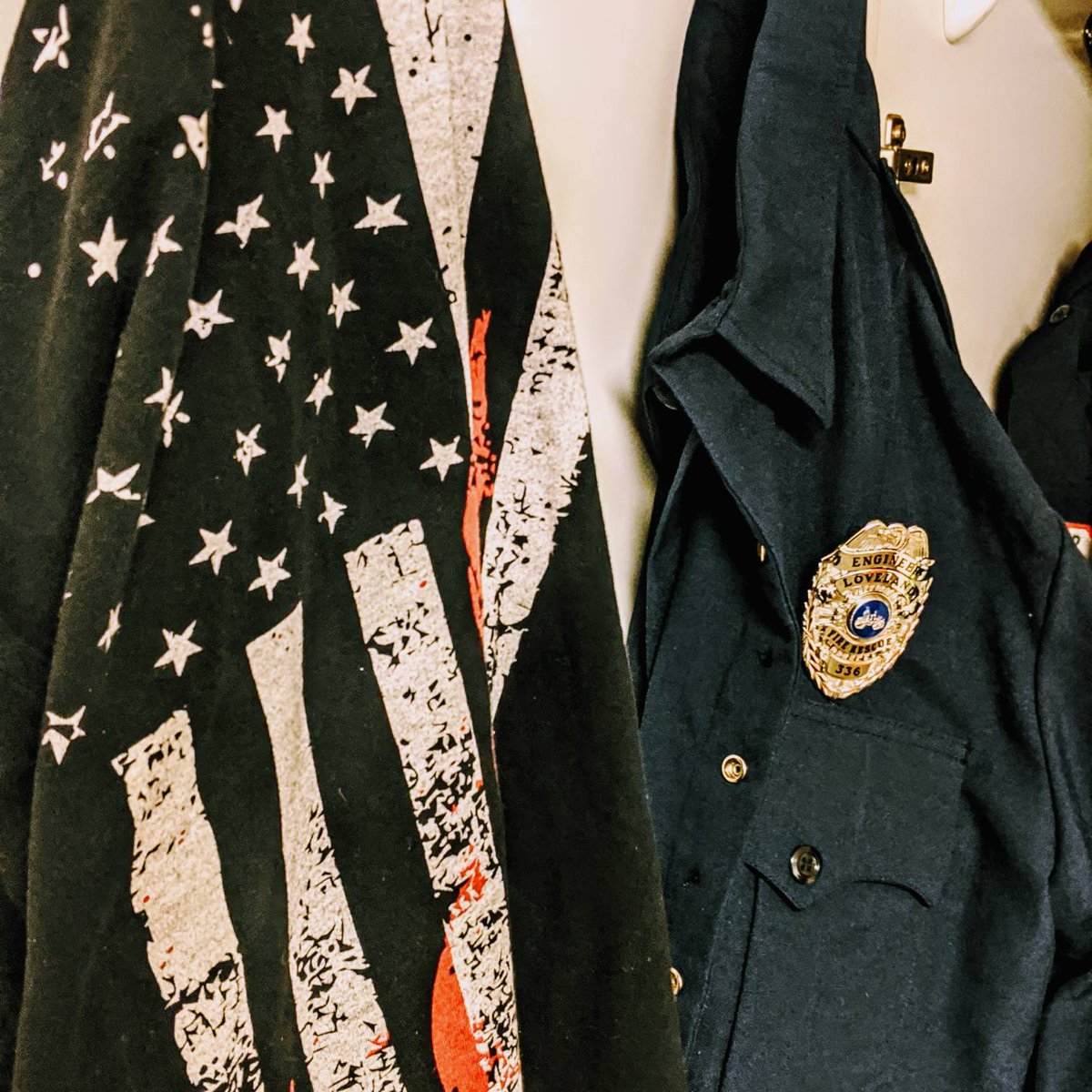 americanfireap's tweet photo. AFA hanging in the locker...putting on the badge today.
We want to see you and your AFA. Send us a DM or tag us in your posts! https://t.co/KNNknAFovv