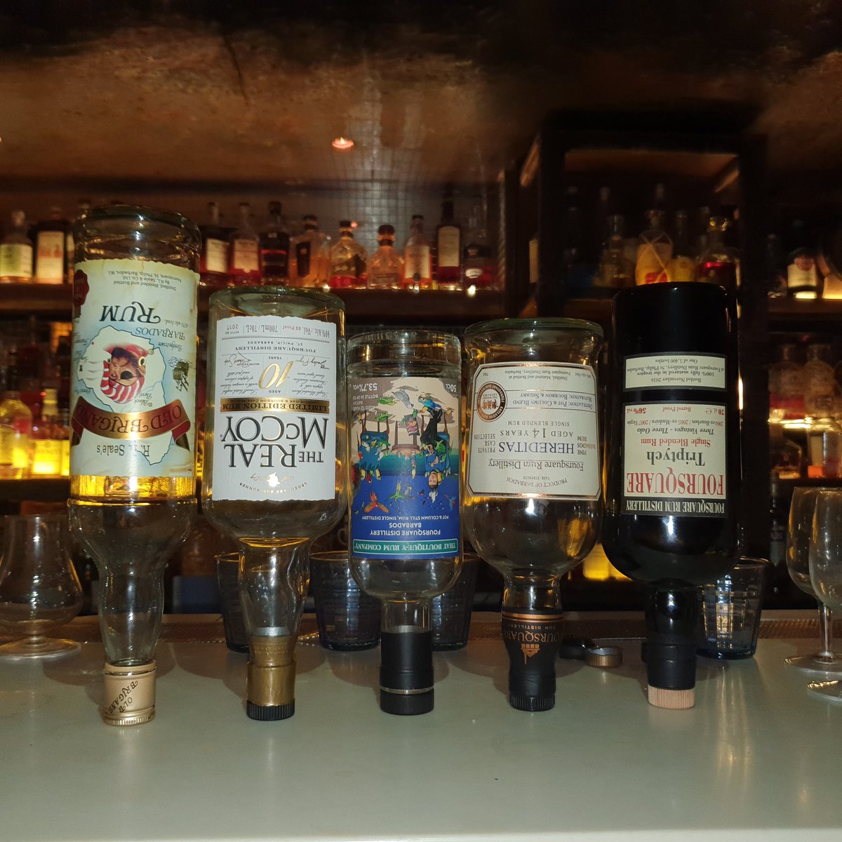 JoBlogsRum's tweet photo. Had a fantastic time celebrating the first World Foursquare Day. In particular, surprised by ESA Field, still loved Sagacity & enthralled by Triptych 🦄
With thanks to @FloatingRumShac for an amazing line up, & to @TrailerH & @foursquare_rum too
🥃💕
#WFD19
#RumFamily
#rumlove https://t.co/X8TPhnqDB5