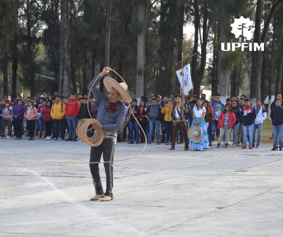UPFIM_Oficial's tweet photo. En el marco de la celebración del Aniversario de la Revolución Mexicana, estudiantes de Ing. en Producción Animal, coordinaron el evento cívico de la semana. Presentaron baile folclórico, canto y demostración de suertes charras.
#OrgullosamenteUPFIM https://t.co/gjs8KtPUEQ