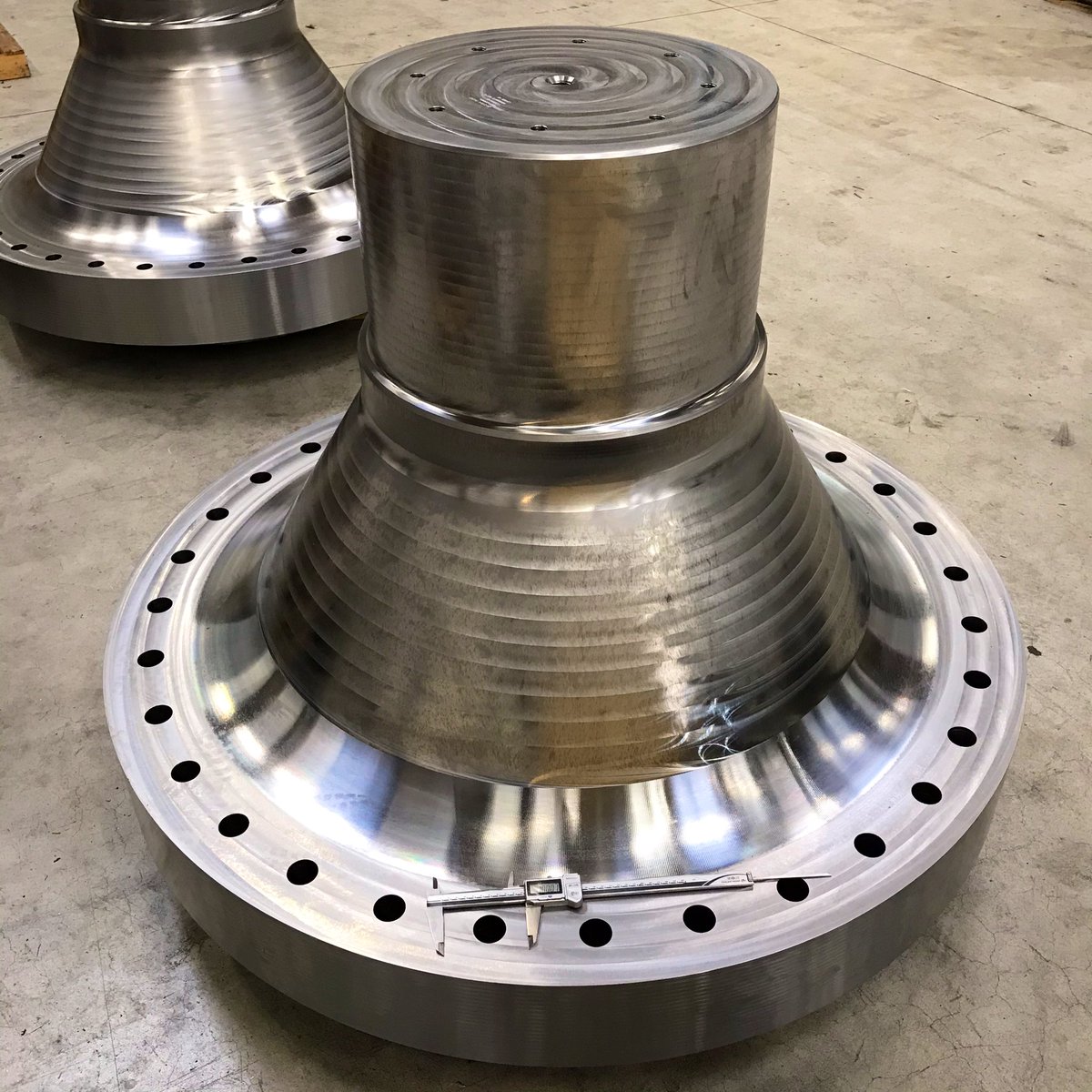 Sanders_Mach's tweet photo. Special V-belt Pulley ø1600, key slotting up to 800 mm long or Shafts  max ø4800 or max length 10 mtr.

👉🏻 email you RFQ gears@sander.biz https://t.co/lmwj7iOugw