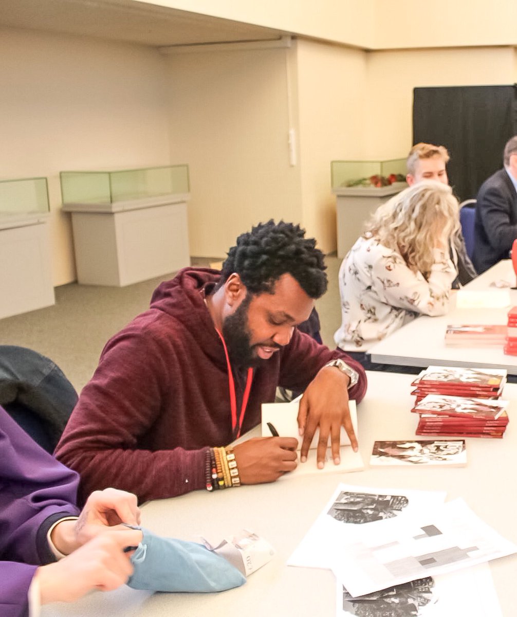 Kᗩᖇᒪ ᑎOᐯᗩ 🕶 tweet media