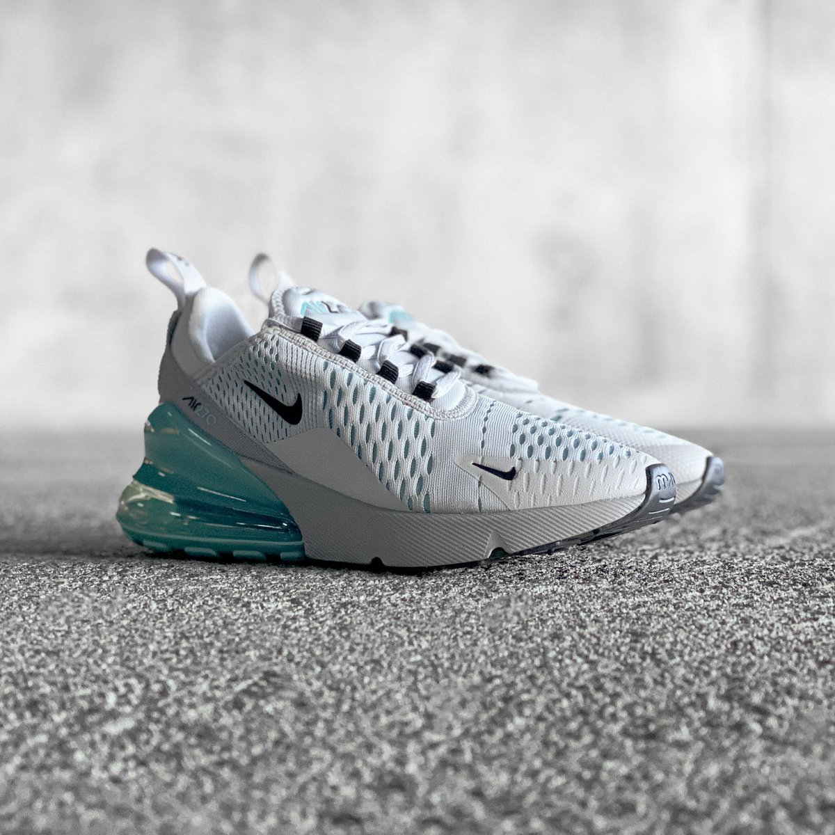 womens air max 270 platinum aurora green