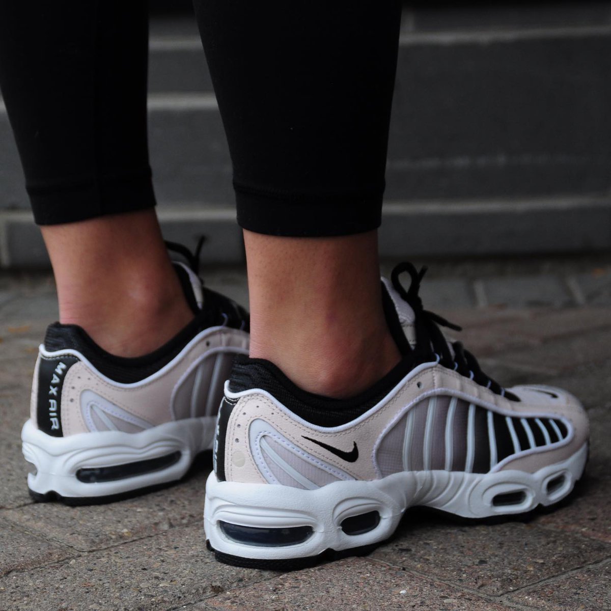 nike air max tailwind soft pink