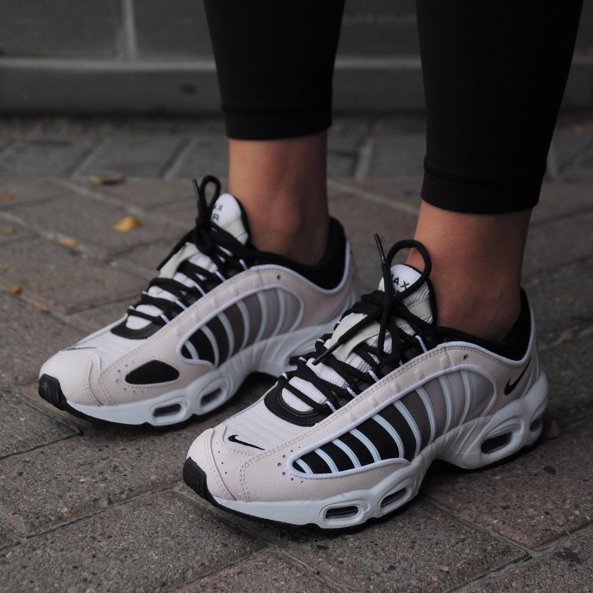 nike air max tailwind soft pink