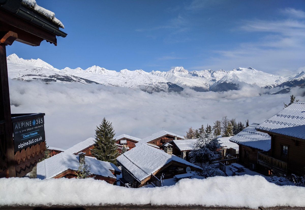 Alpine365ski's tweet image. Here's a lovely view of Mont Blanc from #ChaletPisteside in #LesCoches. All remaining beds in January have been slashed by up to 30% so get in touch for a wonderful catered ski chalet holiday in #LaPlagne     bit.ly/2Qx4HTW