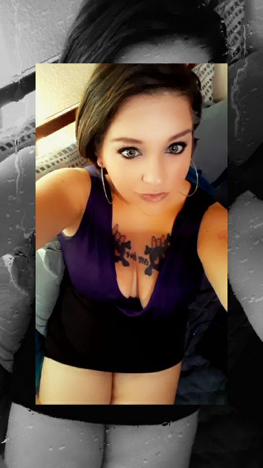 I'm live on cam! Come join me and play! https://t.co/g86suipu7q https://t.co/apU9a1BDK2<a href="/tag/loveyou"class="tags"><span>#loveyou</span></a><a href="/tag/miamour"class="tags"><span>#miamour</span></a><a href="/tag/kingpyrexia"class="tags"><span>#kingpyrexia</span></a>