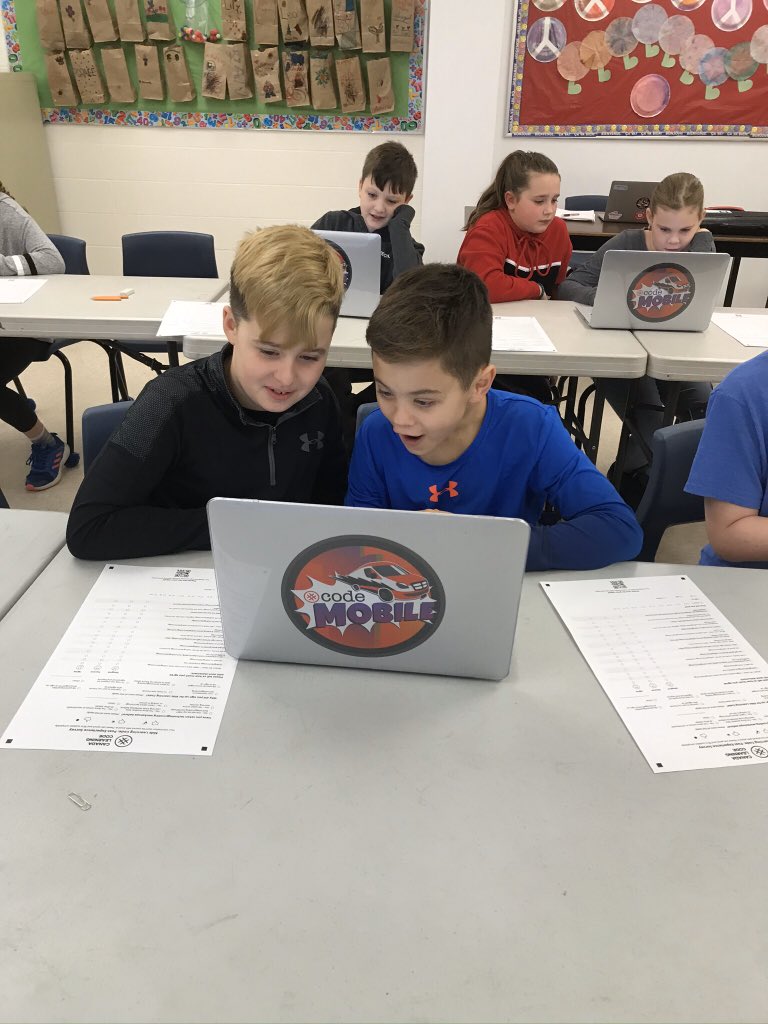 kerrrivant's tweet photo. Such a wonderful experience and such enthusiasm learning to code this morning with Canada Learning Code. @RoncalliSchool https://t.co/oi8v0Hr56p