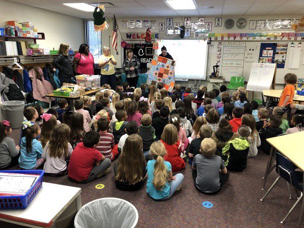 wildwood_wolves's tweet image. A huge thank you to our community partners, Warren Road Church, and their amazing quilting guild ladies who sewed quilts for every Wildwood Kindergartener. 
#WildwoodWolves
#WarrenRoadChurch