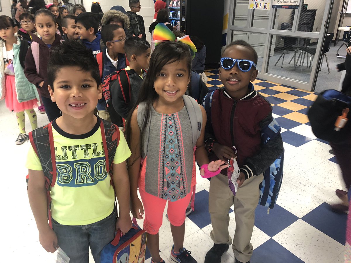 Our LCES Stars know that education makes their futures bright! ⭐️#TeamSISD #LCESWhateverItTakes #GenerationTexasWeek
