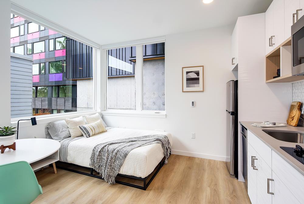 bbhPNW's tweet photo. Studios at Brooklyn 65 are now leasing! These #apartment homes start from $1,242/month and are walking distance to Whole Foods, restaurants, and bars! https://t.co/vwrMkJSt8x https://t.co/9oTEmwQw2B