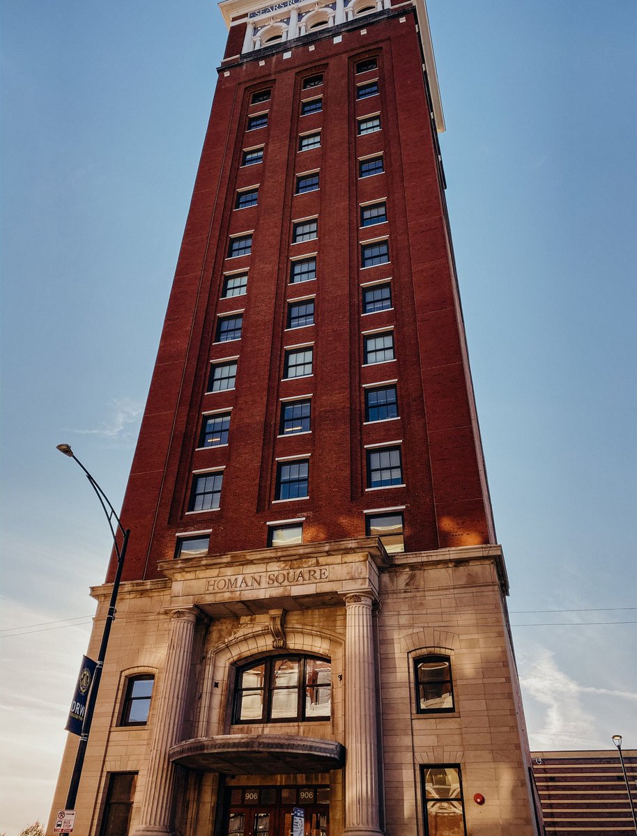 Love this look at Chicago through the eyes of students at DRW College Prep. Thank you to <a href="/100cameras/">100cameras</a> for helping the next generation of photographers share their perspectives with the world. #shotoniPhone apple.com/newsroom/2019/…