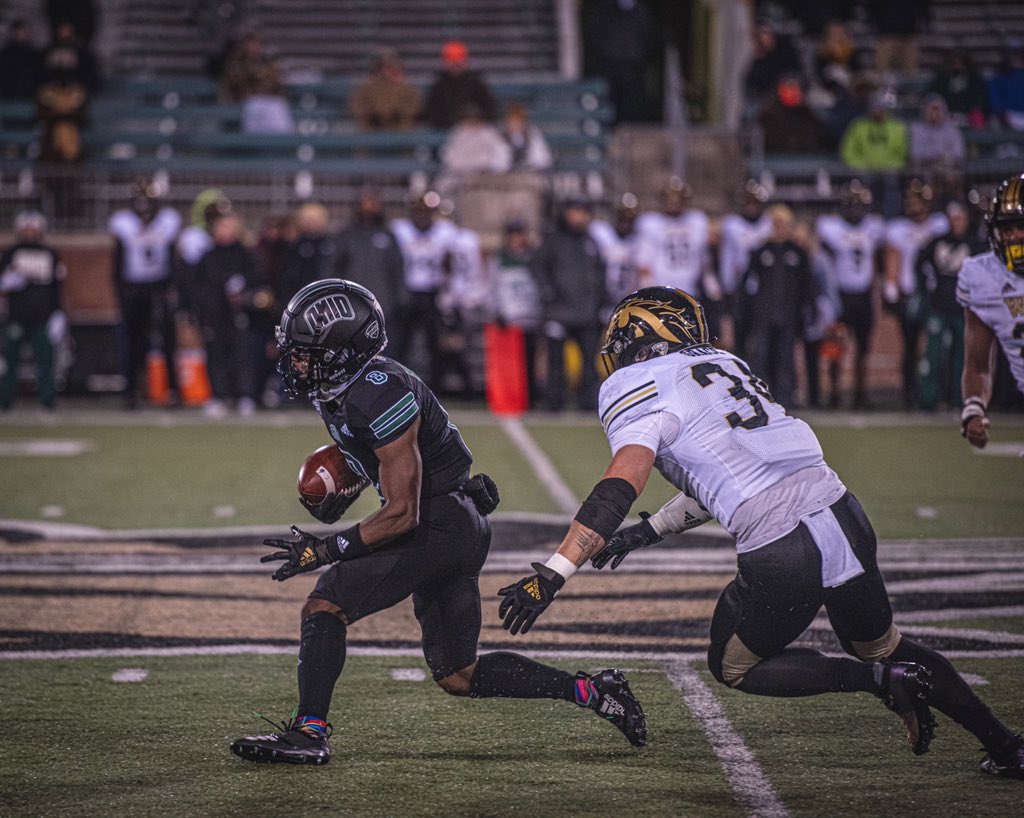 Jr_Buck's tweet image. It’s already written, How you gonna respond? 🛸