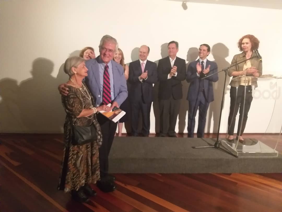 cculturalam's tweet photo. Este martes 19 de noviembre, Víctor Guédez presentó su libro #LiderarEmprenderYGerenciarLaCrisis, en el Centro Cultural BOD (@cculturalbod). En esta presentación Víctor Guédez estuvo acompañado de María Eugenia Mosquera, Luis Vicente García y Germán Toro.
#HacemosCultura #Libros https://t.co/x0FCGGCEUC