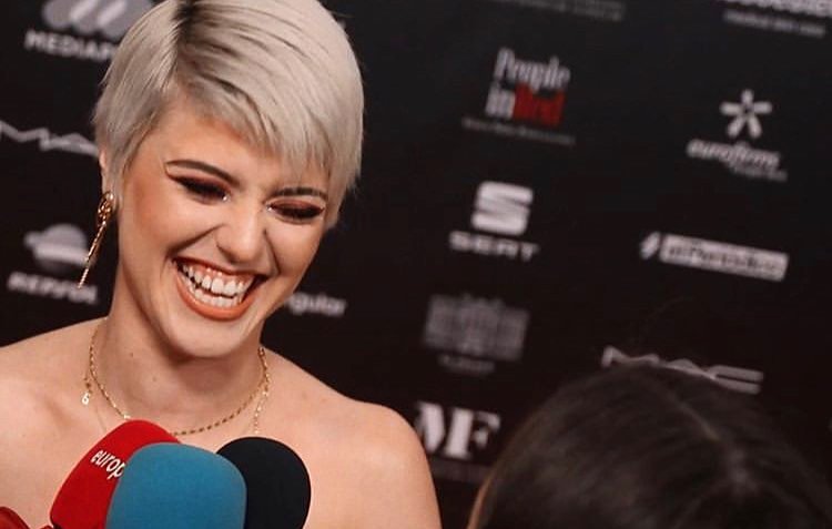 AlbaRecheCU's tweet photo. 📸| Alba Reche en la @PeopleInRedGala

#AlbaRecheInRed ❤️ https://t.co/6hCGMuv5WG