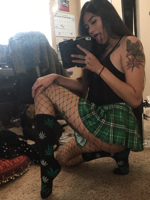 Hopping online rn!  Wanna hang and lift my skirt up? 😘😋 https://t.co/P3Zlydt7ml<a href="/tag/onlyfans"class="tags"><span>#onlyfans</span></a>