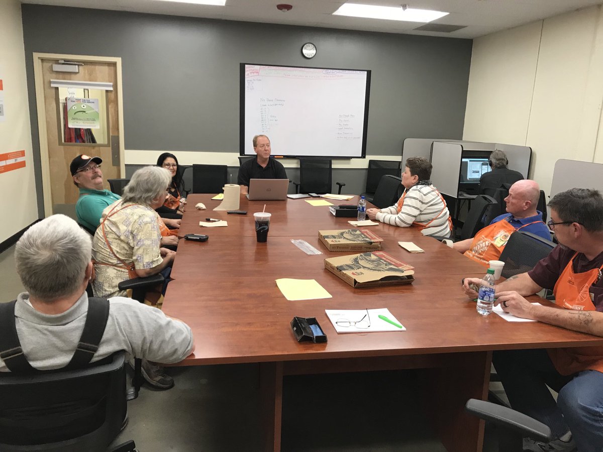 Specially Tuesday at 2303 with Scott from Cabinet Makeover ⁦@thd_young⁩  ⁦@THDMark⁩ ⁦<a href="/poohbayless/">Edith Bayless</a>⁩