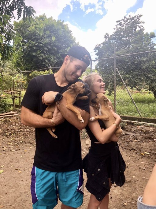 TheBachelor - Colton Underwood & Cassie Randolph - Updates - FAN Forum - #2 - Page 40 EJxW-LOX0AAuu_A